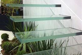 نمونه پله شیشه ای 2 